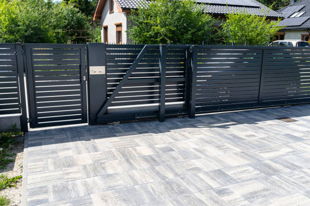 Best Professional Driveway Pavers  in Lorenz Park, NY